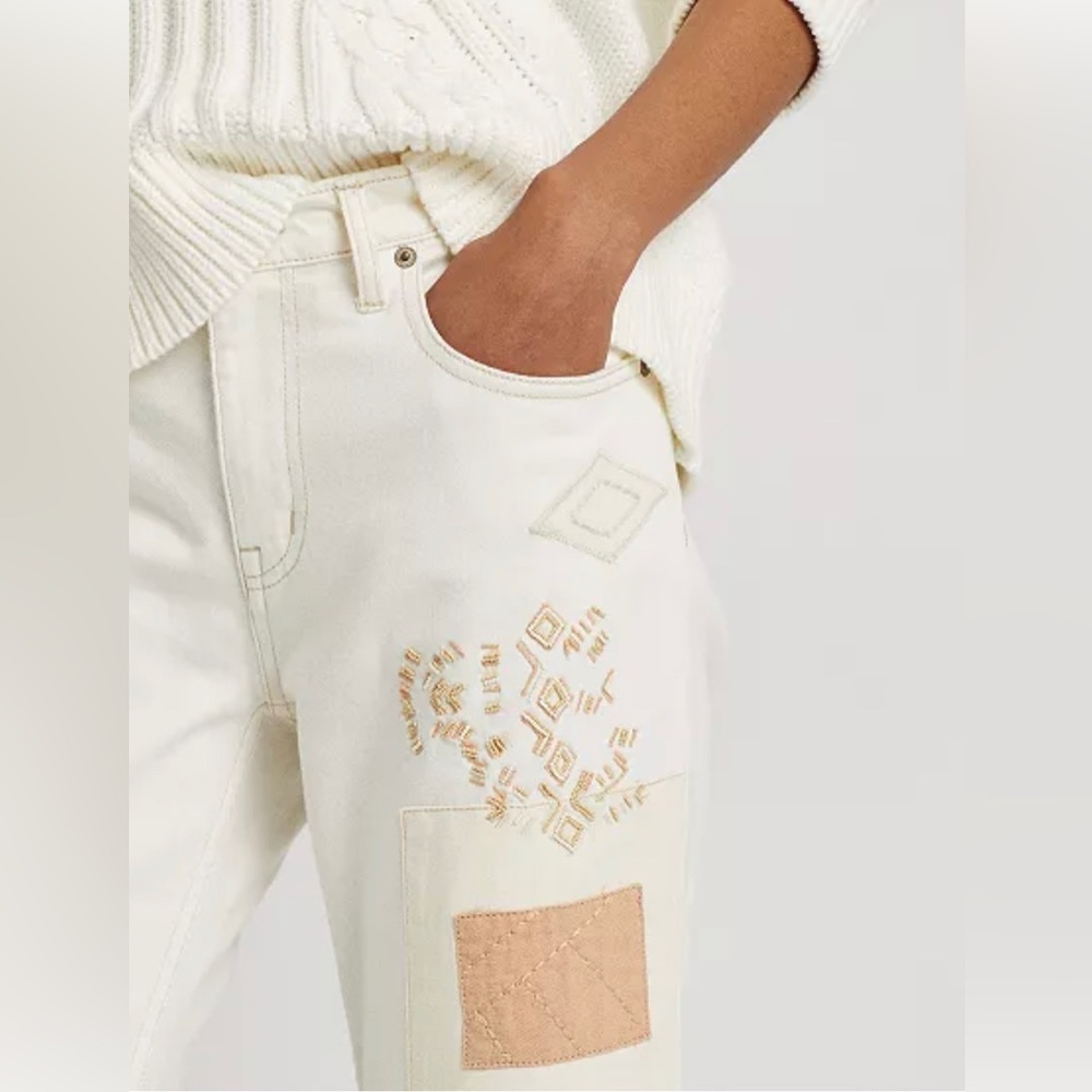 Lauren Ralph Lauren Patchwork Relaxed Tapered Ankle Jeans in Cream Wash - Picture 3 of 5